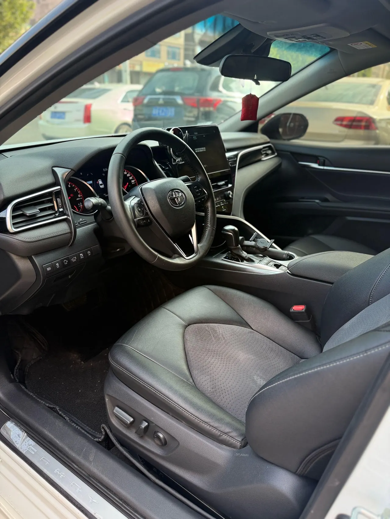 Toyota 2022 Camry 2.0S Stepless Knight Edition Automatic Gear 3