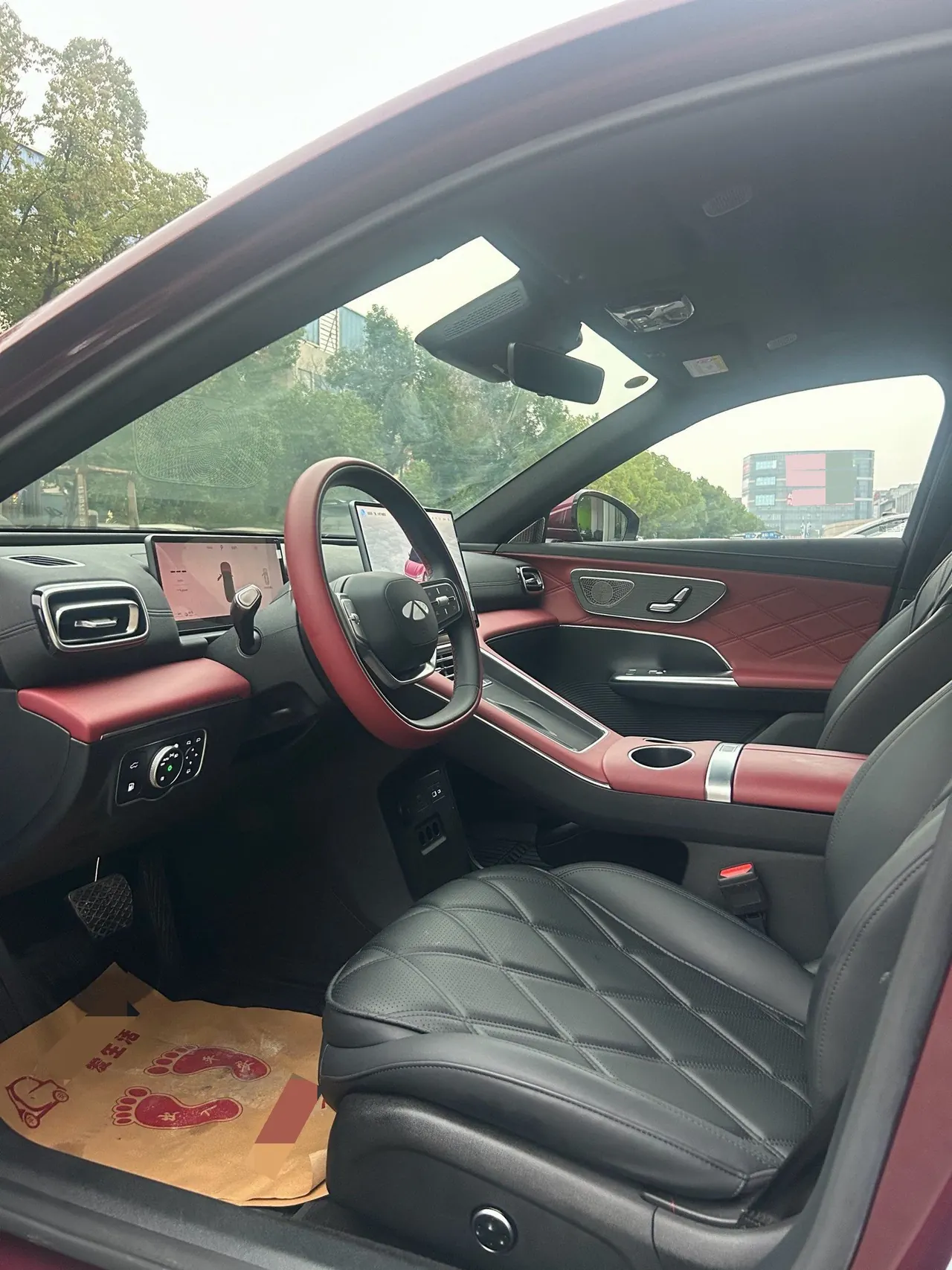 Chery 2025 Fengyun A9L 1.5T Four-wheel Drive High Energy Peak Edition Automatic Gear 4