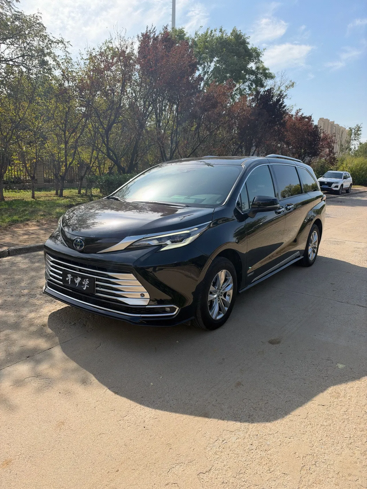 Toyota 2021 Sana 2.5 Stepless Platinum Edition Automatic Transmission - View 1