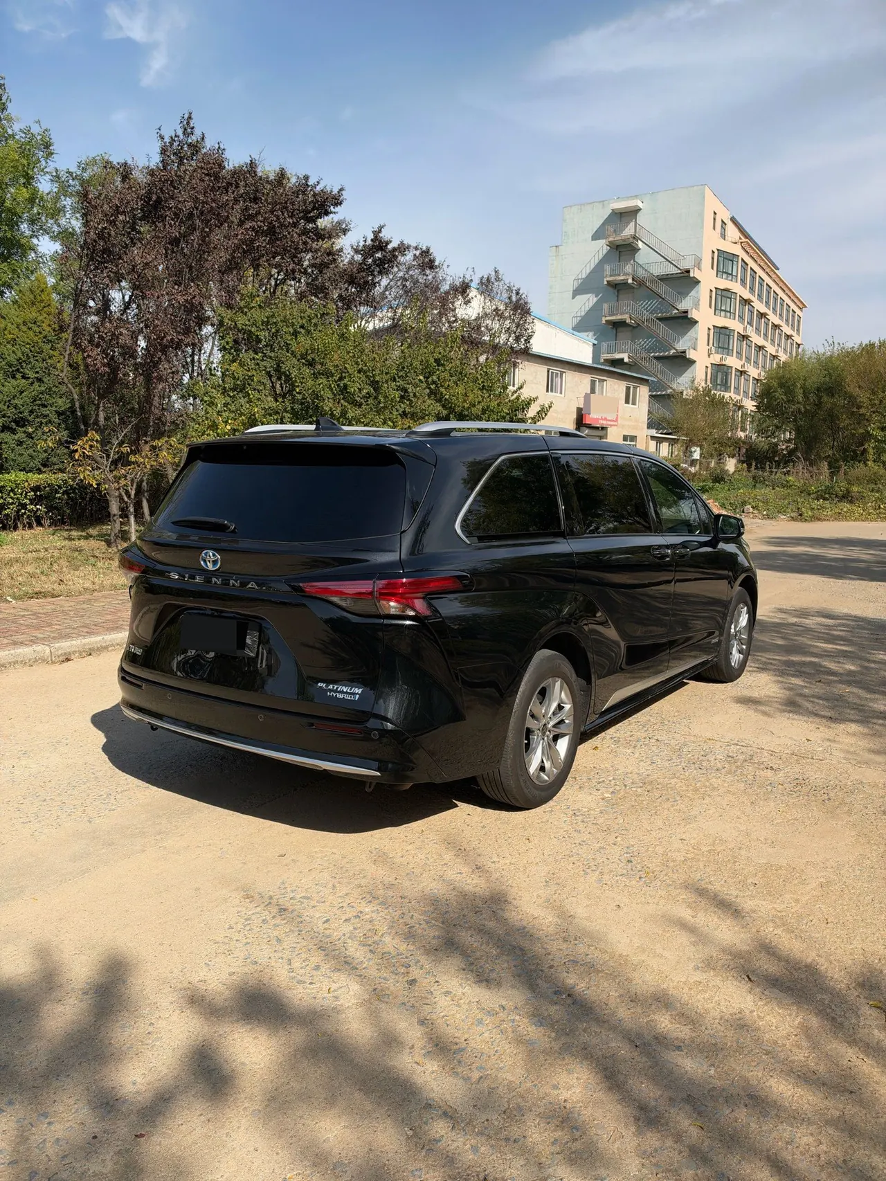 Toyota 2021 Sana 2.5 Stepless Platinum Edition Automatic Transmission 6
