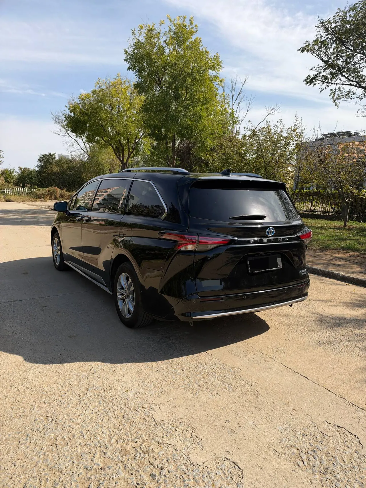 Toyota 2021 Sana 2.5 Stepless Platinum Edition Automatic Transmission 7