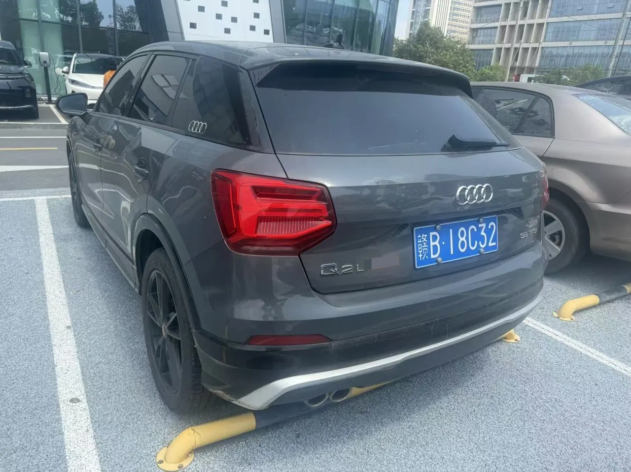Audi 2020 Q2L 1.4TFSI 35TFSI Aggressive Dynamic Automatic 3