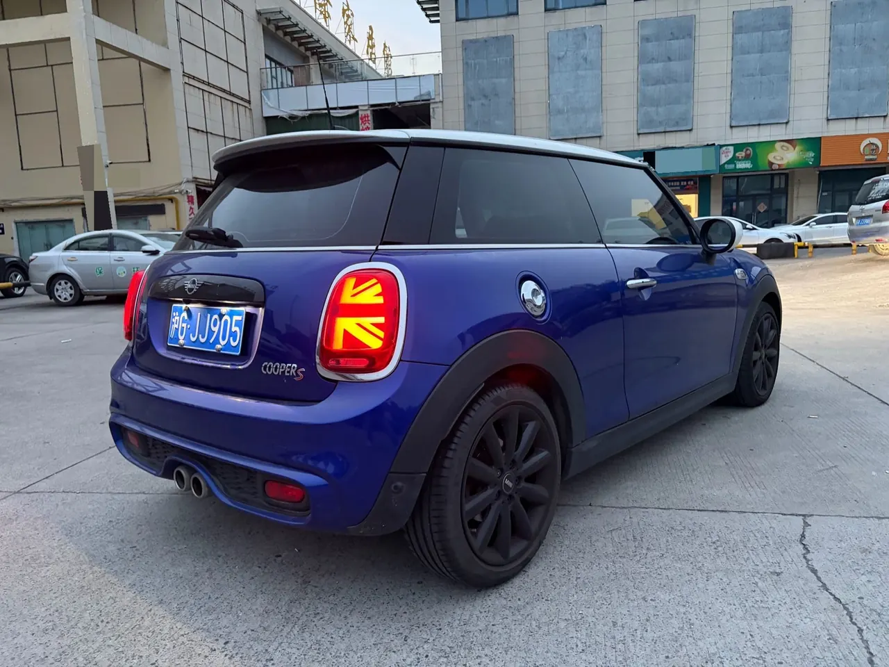 MINI Mini (imported) 2021 Mini Cooper S 2.0T classic automatic gear 5