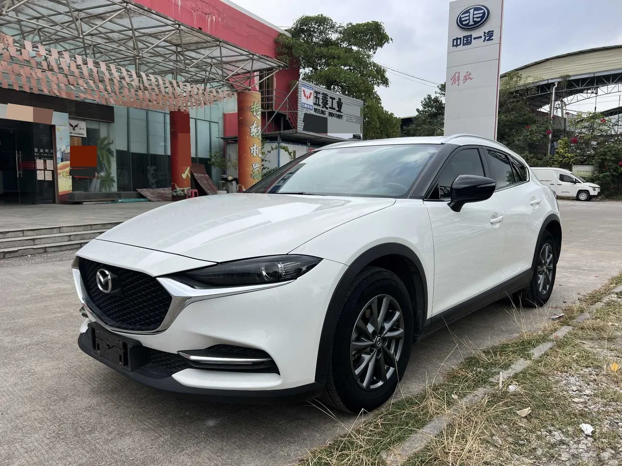 Mazda 2020 CX-4 100.00g Drive Blue Sky Grade Edition Automatic Gear - View 1