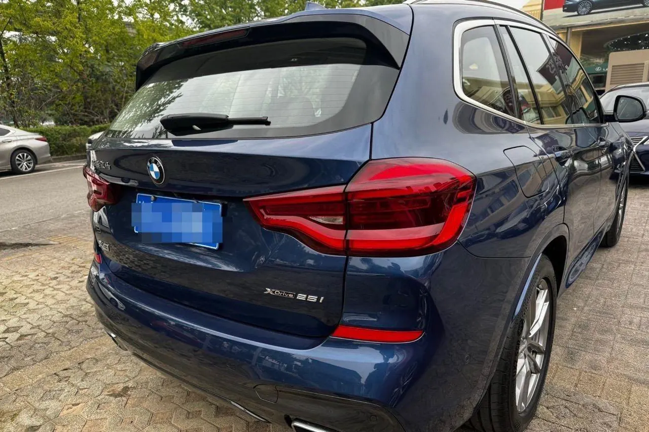 BMW 2020 X3 xDrive25i 2.0T M sports suit automatic gear 3