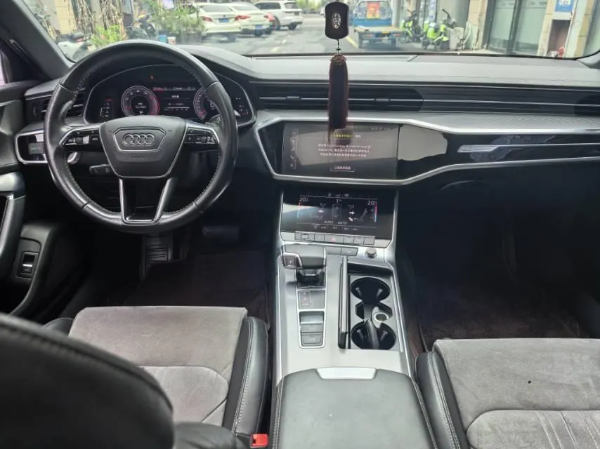 Audi 2020 A6L 2.0TFSI 40TFSI Deluxe Dynamic Automatic 5