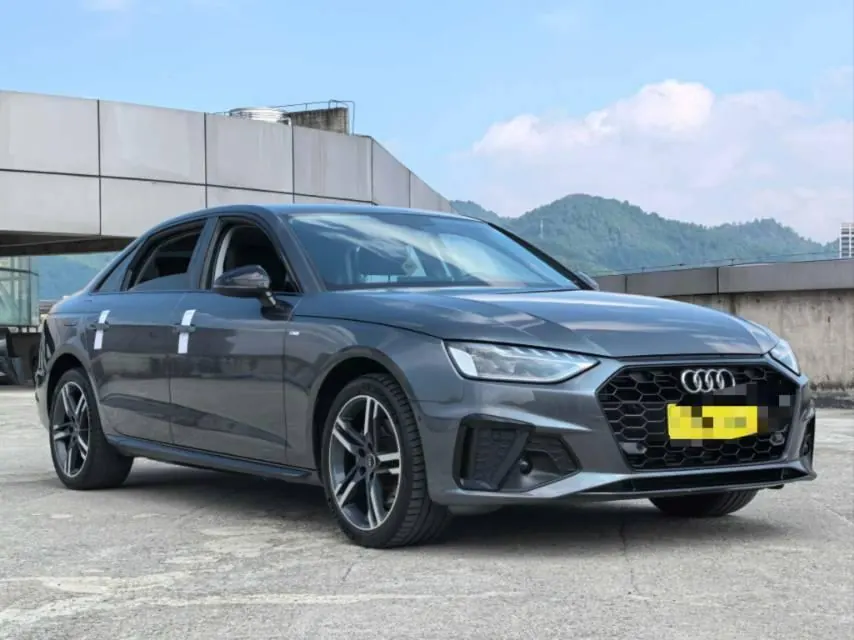 Audi 2022 A4L 2.0TFSI 40TFSI Deluxe Dynamic Automatic 2