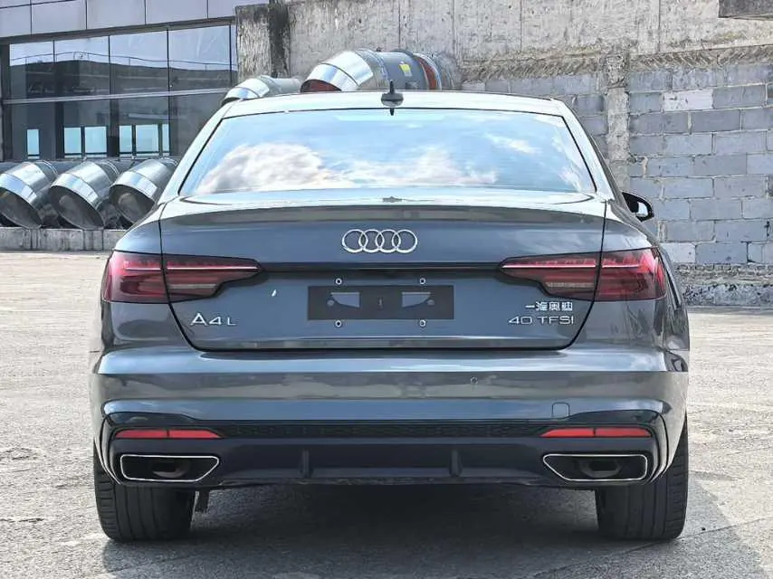 Audi 2022 A4L 2.0TFSI 40TFSI Deluxe Dynamic Automatic 8