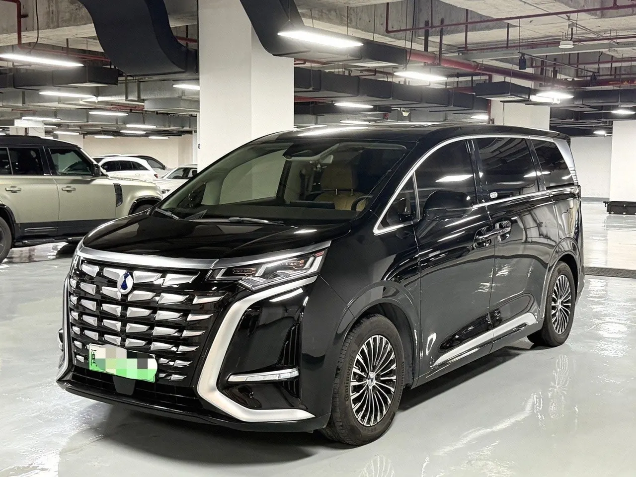 Denza 2024 Denza D9 DM-i 1.5T stepless 980 four-wheel drive flagship automatic gear - View 1