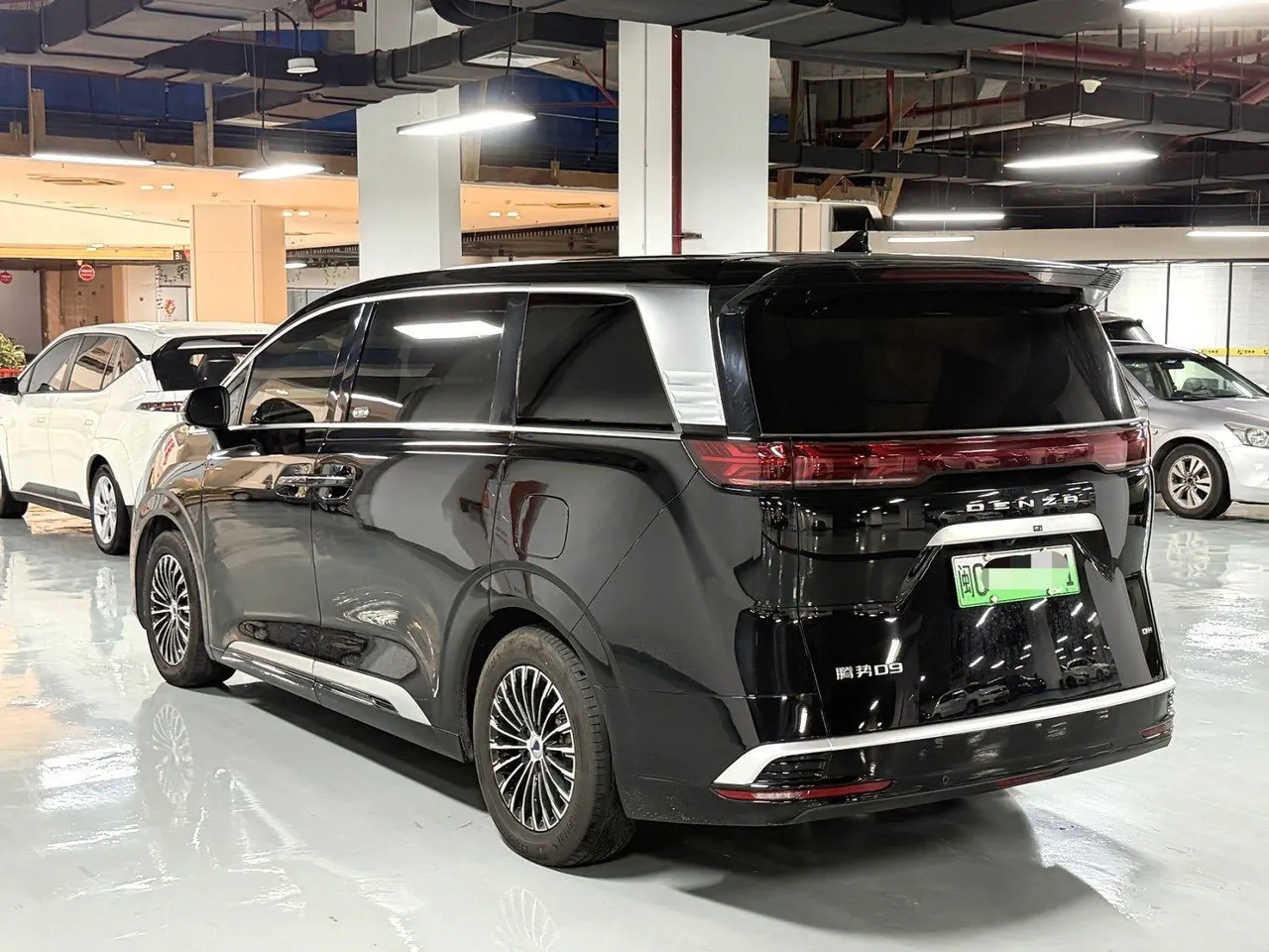 Denza 2024 Denza D9 DM-i 1.5T stepless 980 four-wheel drive flagship automatic gear 8