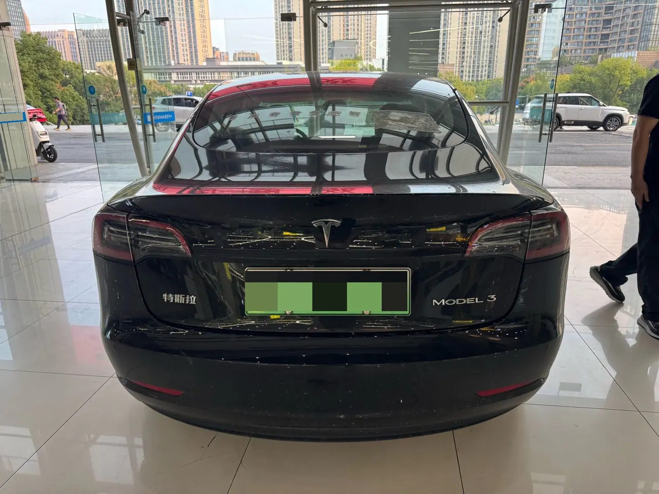 Tesla 2022 Model 3 rear-wheel drive version of automatic transmission 3
