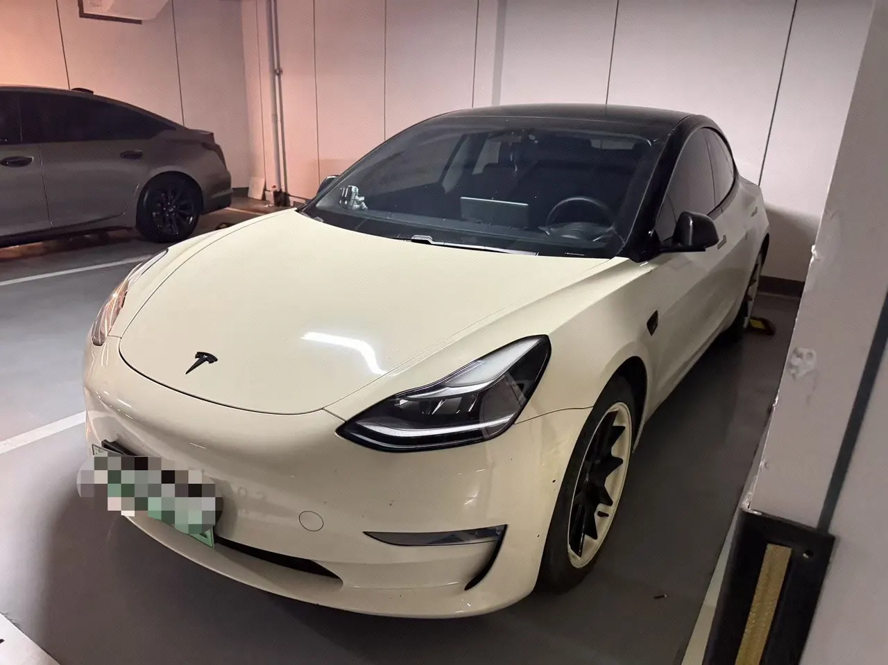 Open image lightbox: Tesla 2020 Model 3 Long Endurance Rear Wheel Drive Automatic Transmission