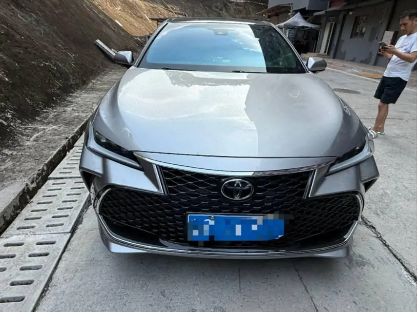 Toyota 2023 Asian Dragon 2.5 Touring Premium Edition Automatic 2