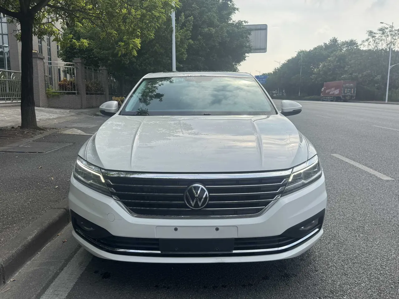 Volkswagen 2022 Lavida 1.4TSI 280TSI Deluxe Edition Automatic Gear 2