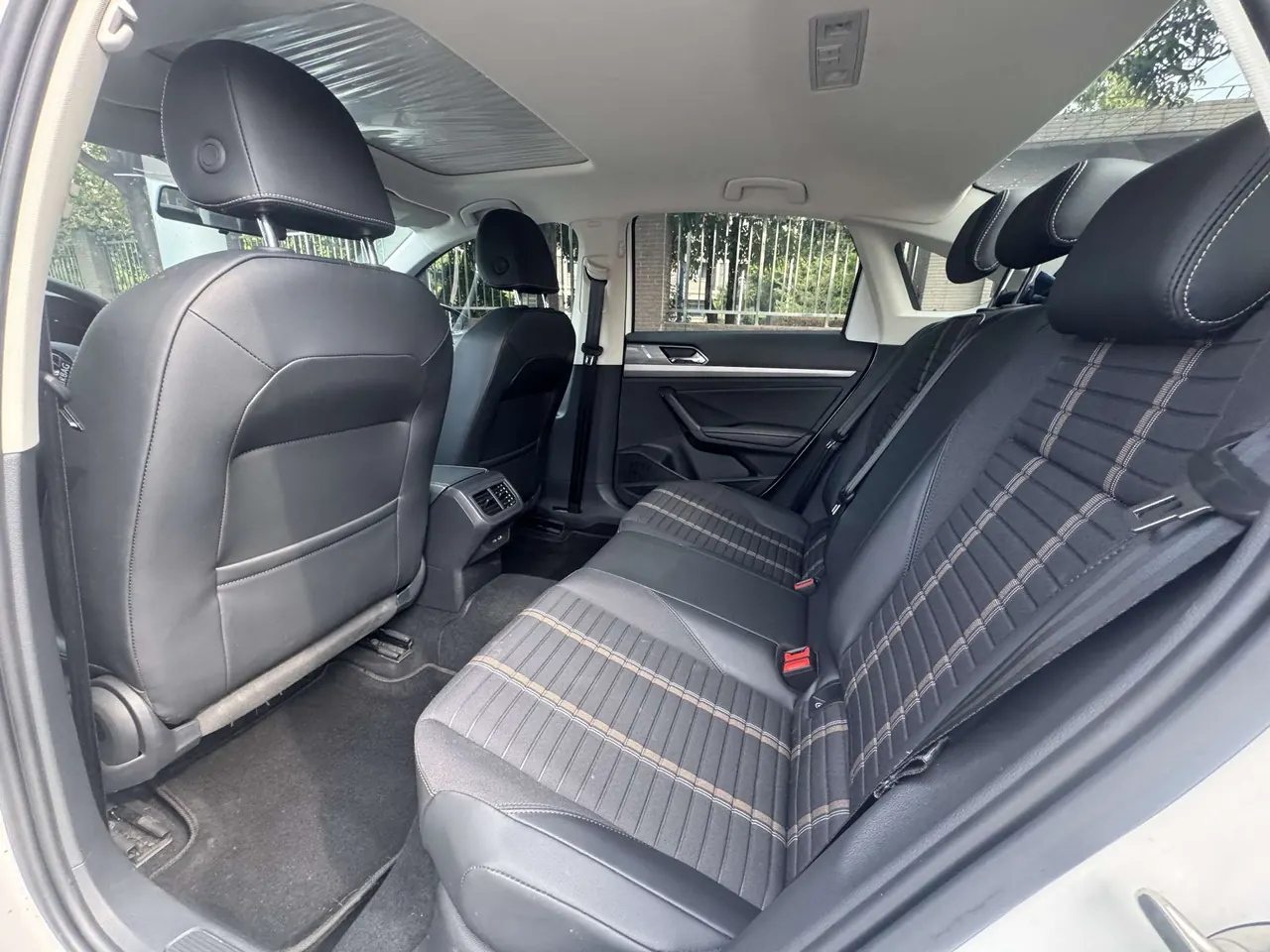Volkswagen 2022 Lavida 1.4TSI 280TSI Deluxe Edition Automatic Gear 4