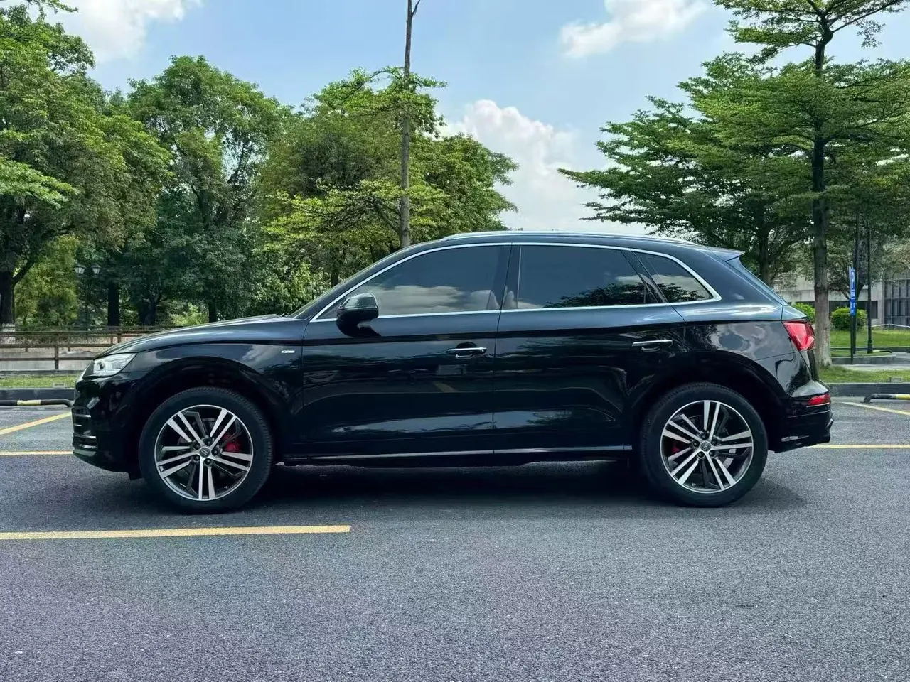 Audi 2020 Q5L 2.0TFSI 45TFSI exclusive sports automatic 8