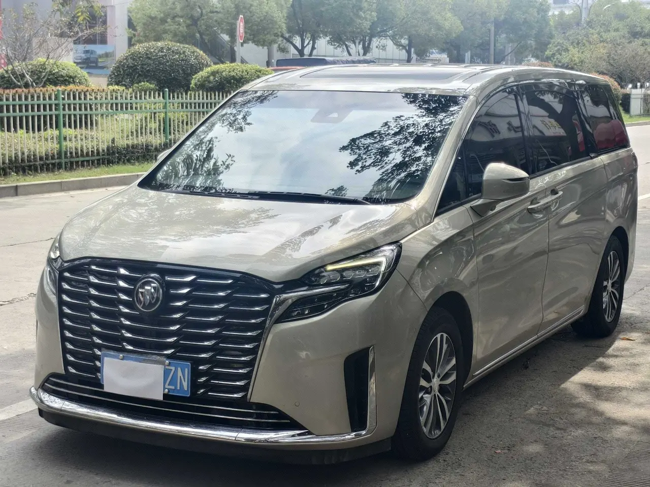 Open image lightbox: Buick 2022 GL8 ES Lu Zun 2.0T 653T Comfortable Automatic Gear