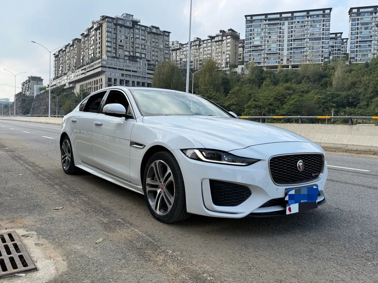 Jaguar 2021 XEL 2.0T 250PS R-DYNAMIC S Enterprising Sports Edition Automatic Gear 3