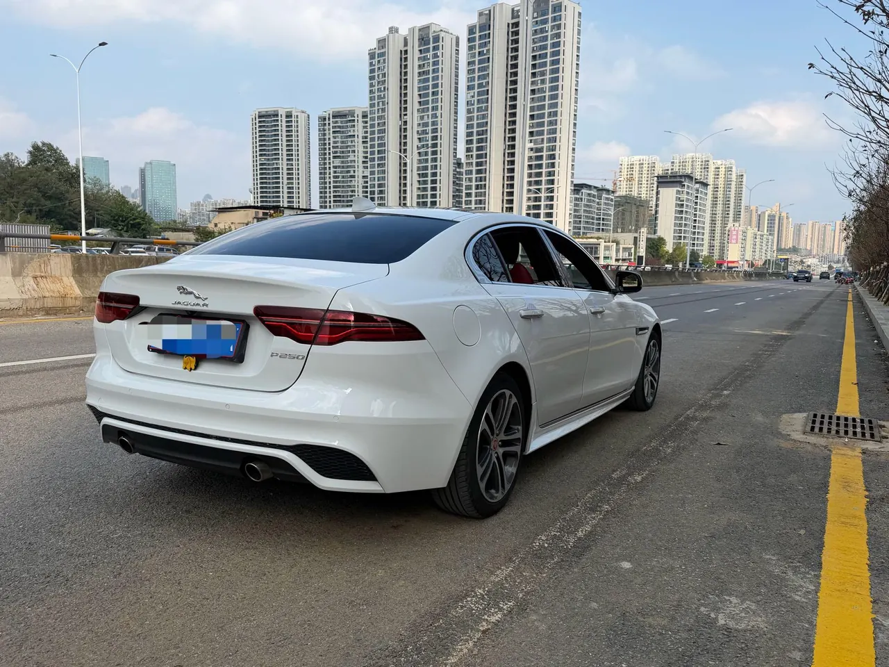 Jaguar 2021 XEL 2.0T 250PS R-DYNAMIC S Enterprising Sports Edition Automatic Gear 7