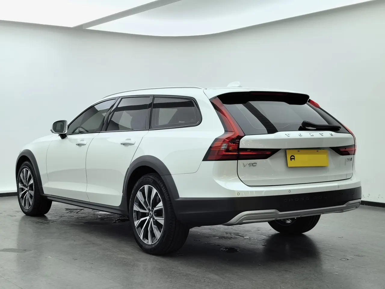 Volvo V90 (Imported) 2021 V90 Cross Country 48V 2.0T B5 AWD Zhiyuan Edition Automatic Gear 5