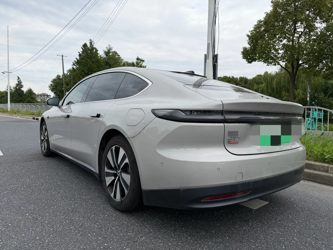 NIO 2023 ET7 75kWh automatic gear 3