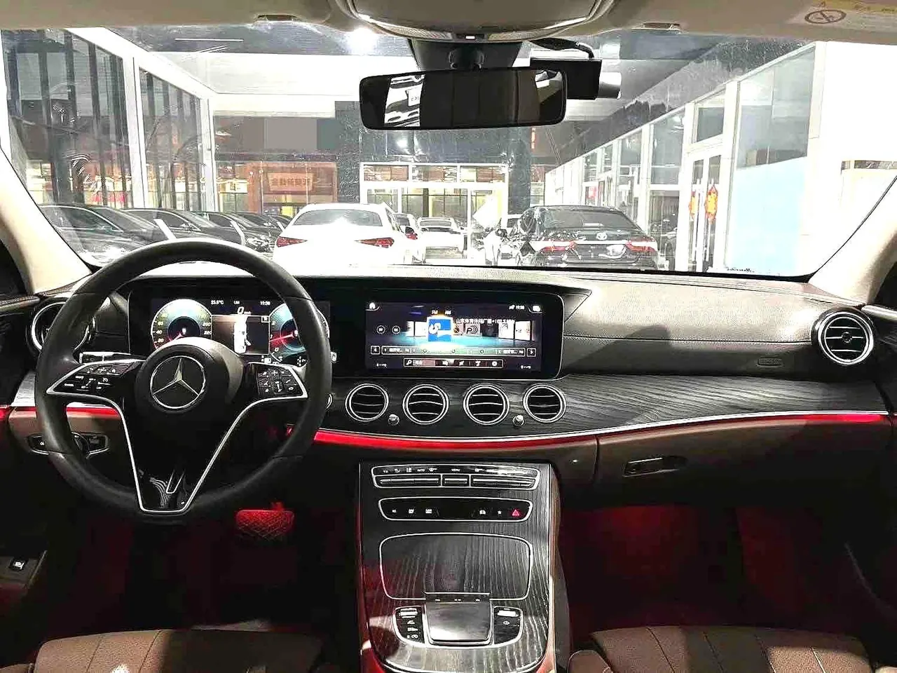 Mercedes Benz E Class 2022 E 300 L 2.0T Fashion (Change 2) Automatic Gear 6