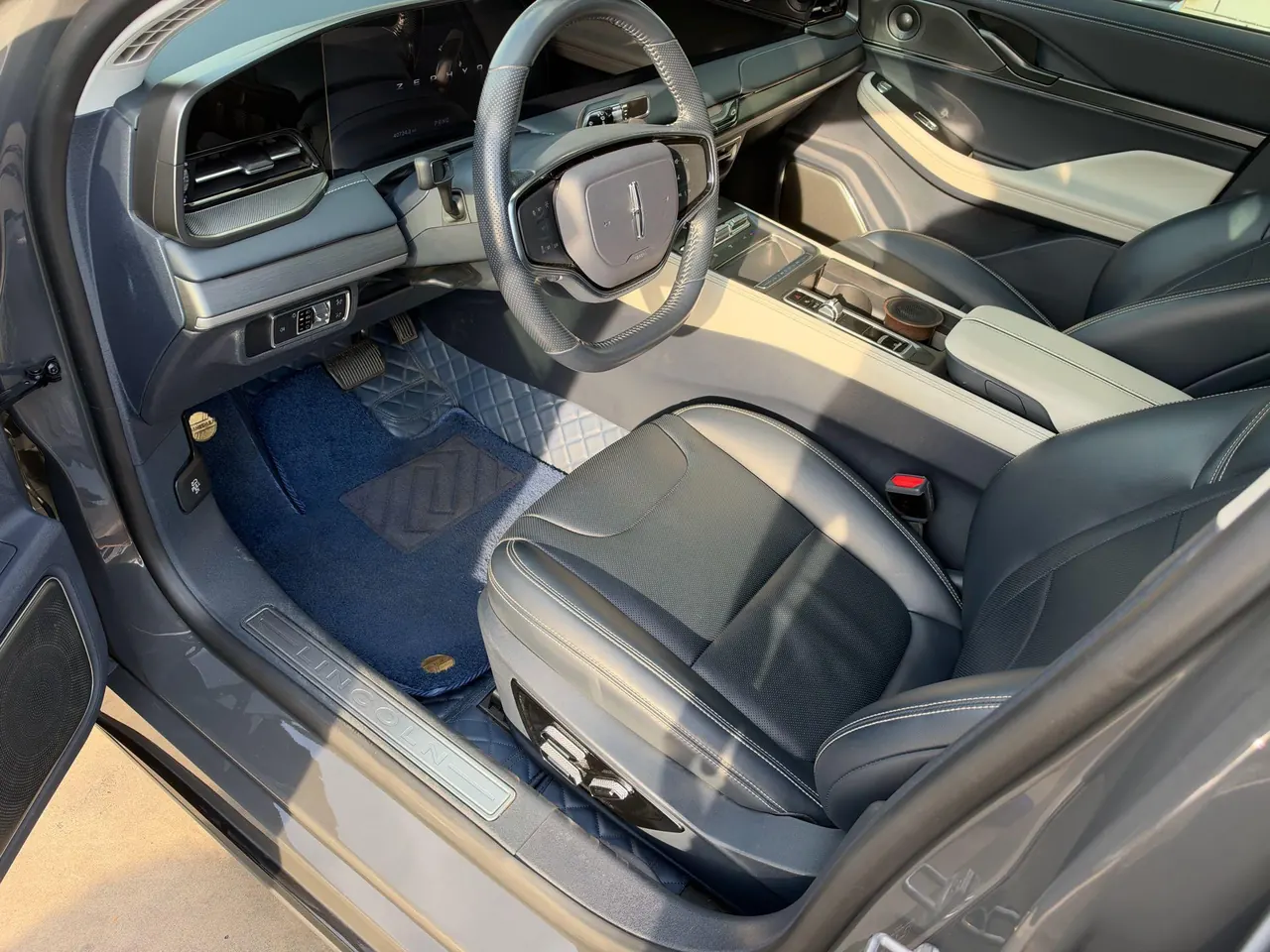Lincoln 2022 Lincoln Z 2.0T I Cool Premium Edition Automatic Gear 3