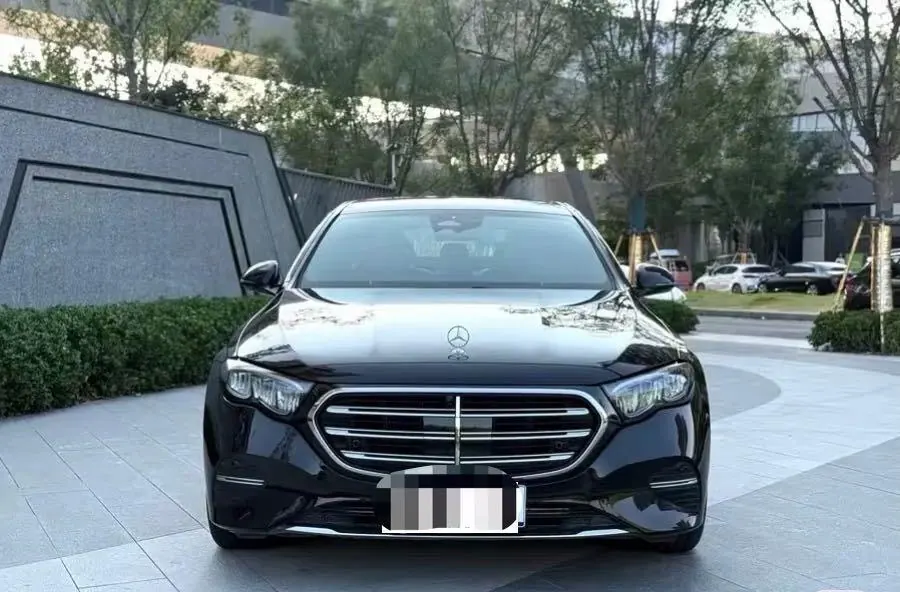 Mercedes Benz E Class 2024 E 260 L 48V 2.0T (modified) automatic gear 2