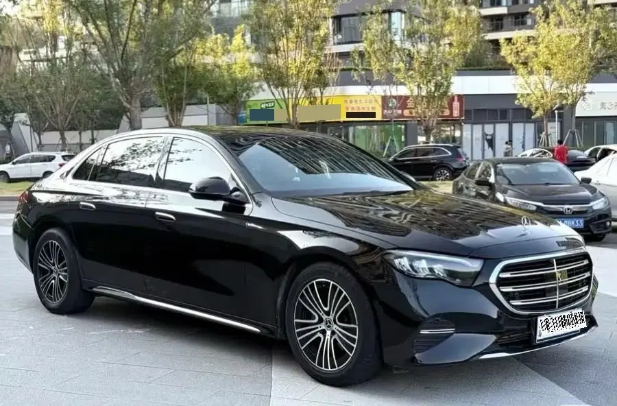 Mercedes Benz E Class 2024 E 260 L 48V 2.0T (modified) automatic gear 3