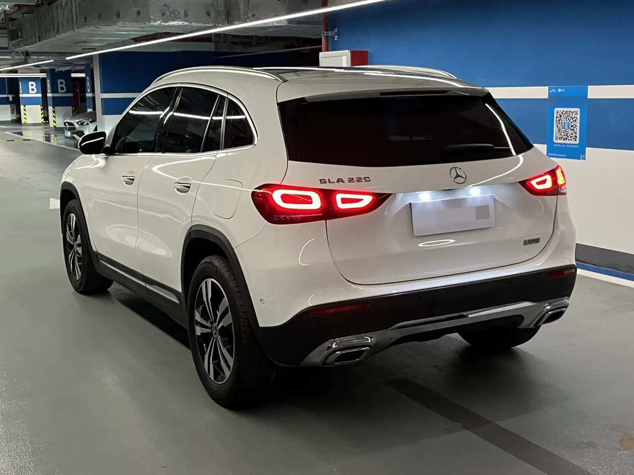 Mercedes Benz 2023 GLA 220 2.0T automatic gear 6