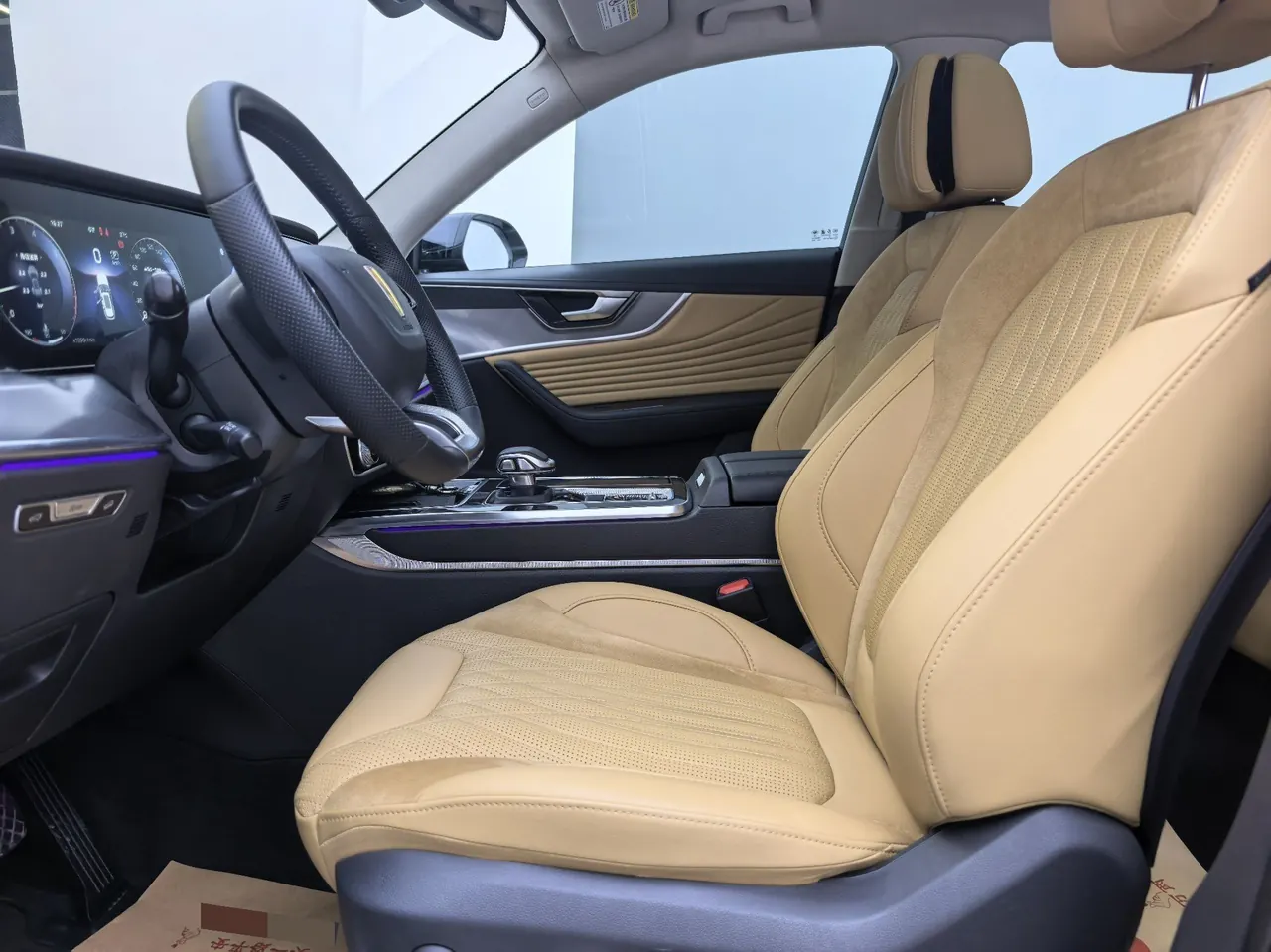 HongQi 2023 HS5 2.0T Flag Enjoy Pro Edition Automatic Gear 9