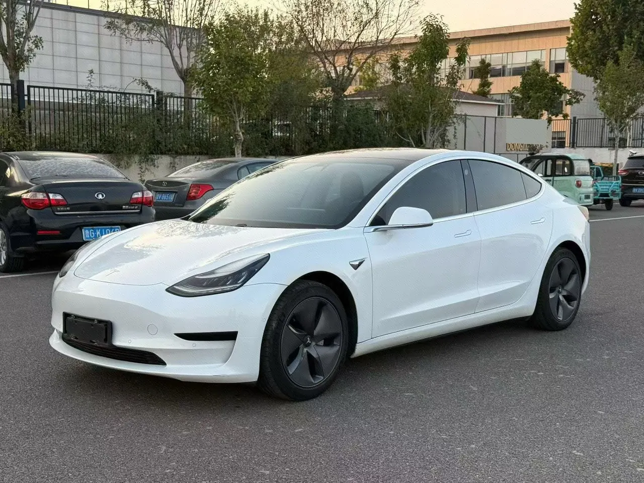 Открыть галерею: Tesla 2020 Model 3 Standard Endurance Rear Drive Upgraded Automatic Gear