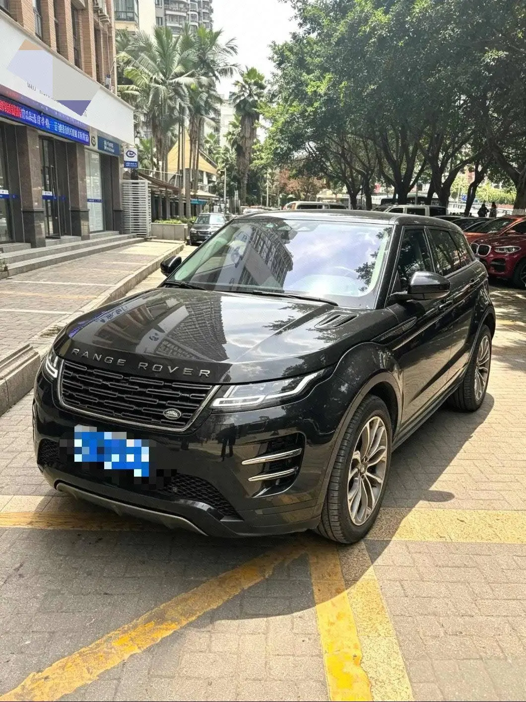 Land Rover 2024 evoque L 48V 2.0T 249PS automatic gear - View 1