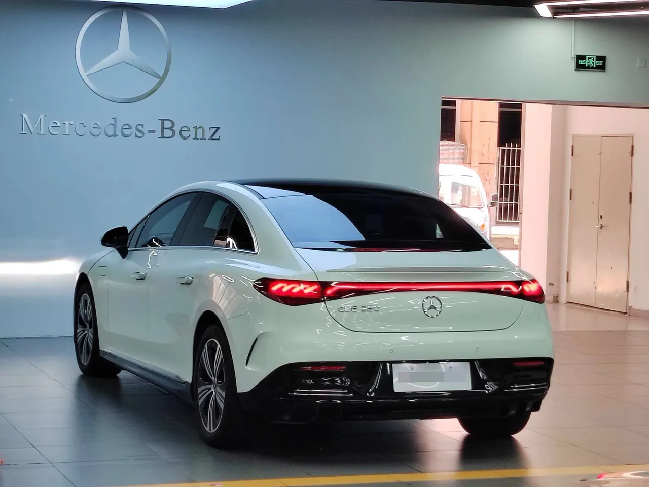 Mercedes Benz 2022 EQE 350 EQE 350 Deluxe Edition Automatic 15