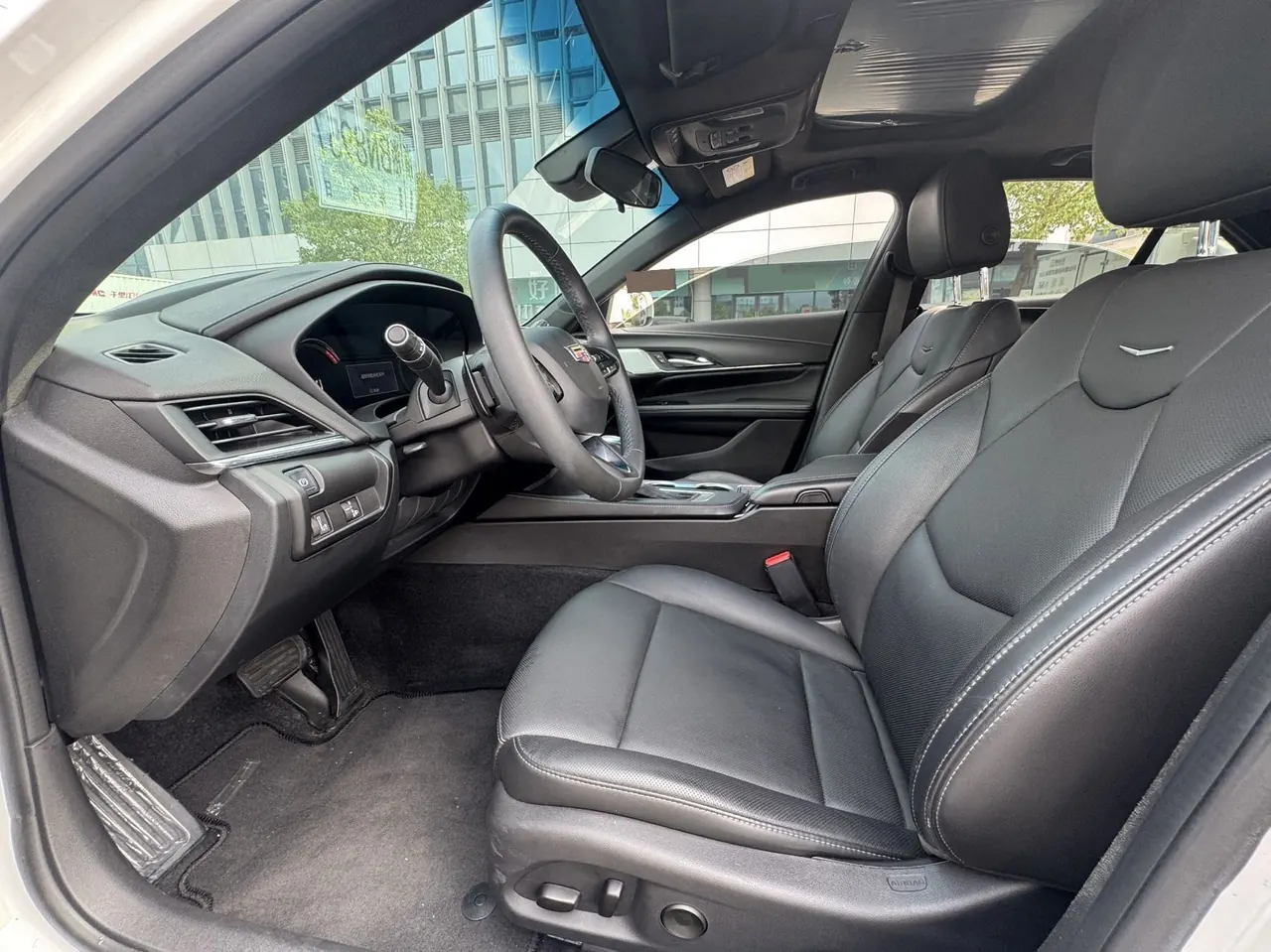 Cadillac 2022 CT4 2.0T 28T luxury automatic gear 7