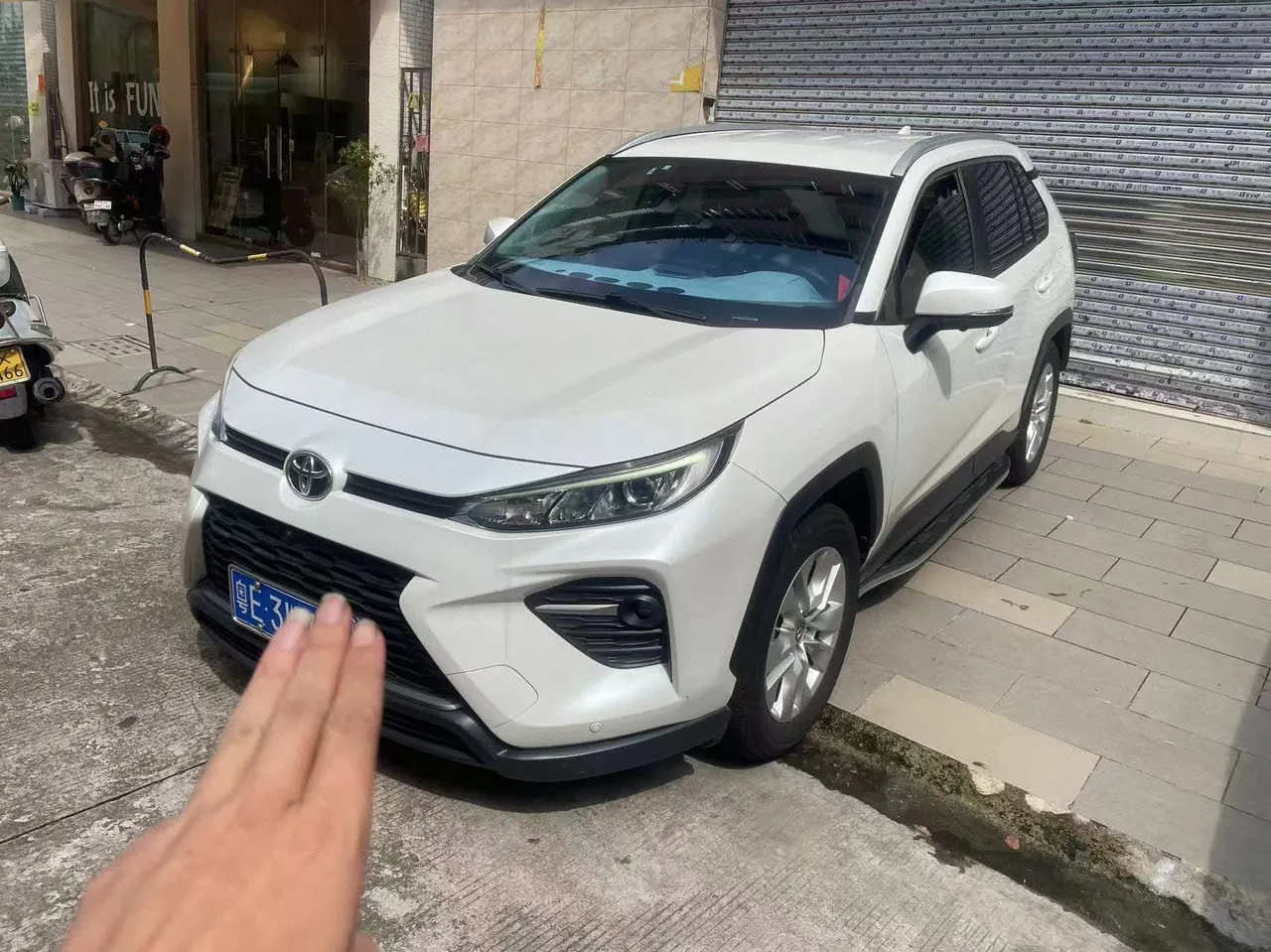 Открыть галерею: Toyota 2022 Wilanda 2.0 Stepless Two-Drive Leading Edition (Modified) Automatic Gear