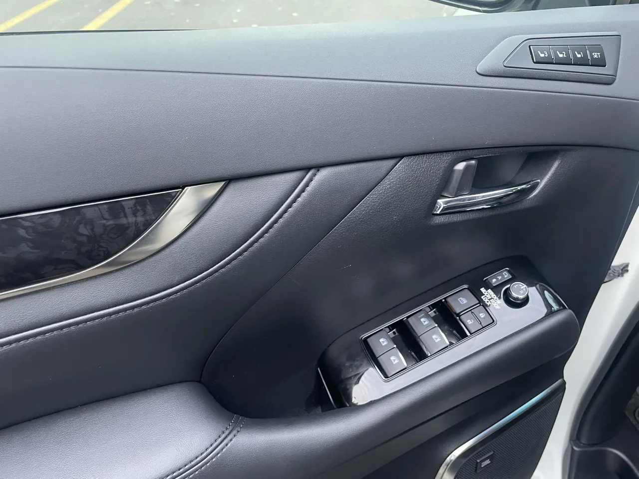 Toyota Wilfa (Imported) 2020 Wilfa 2.5 Stepless HV Deluxe Edition Automatic Gear 13