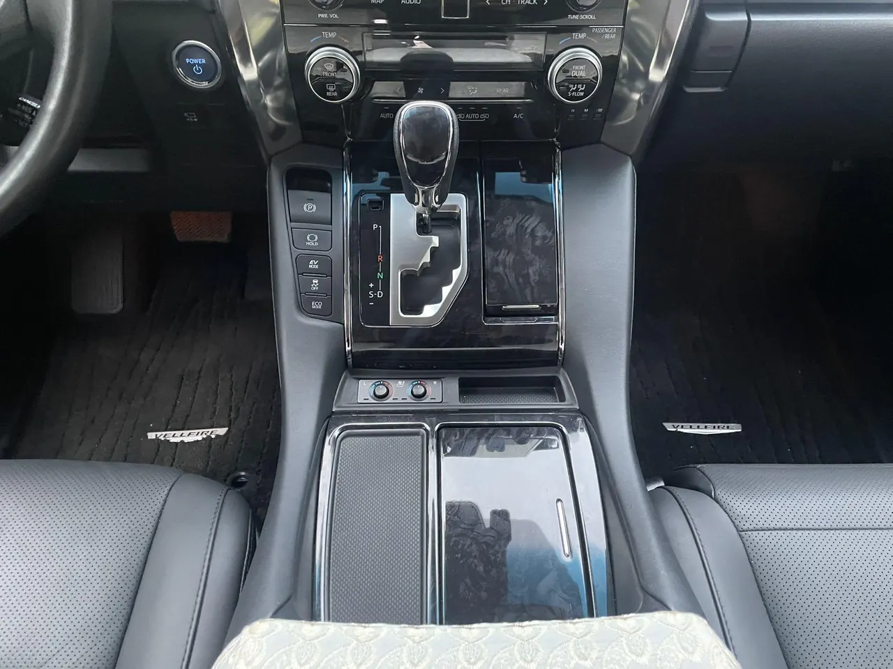 Toyota Wilfa (Imported) 2020 Wilfa 2.5 Stepless HV Deluxe Edition Automatic Gear 7
