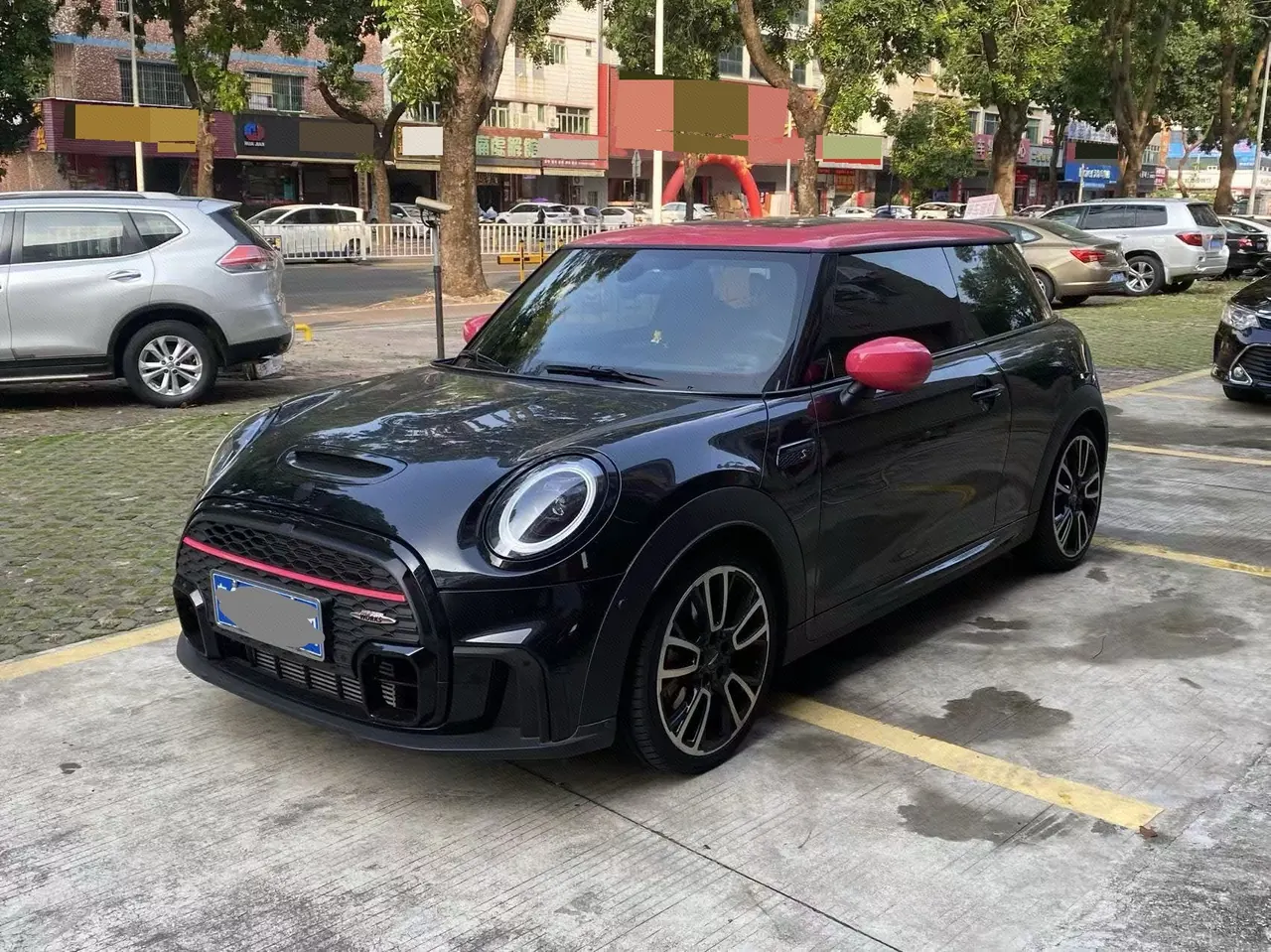 Open image lightbox: MINI Mini (imported) 2023 Mini Cooper S 2.0T artist (modified) automatic gear