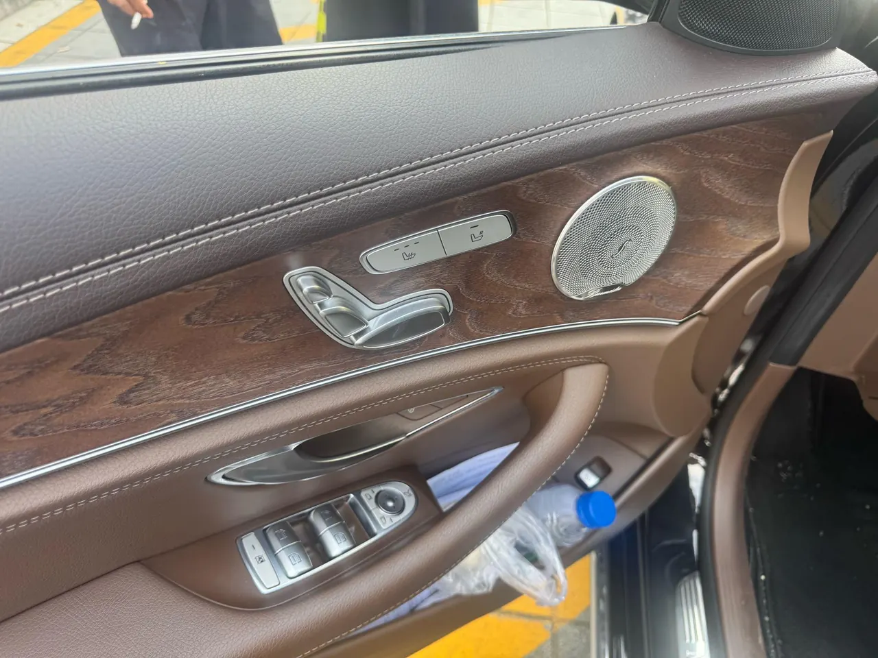 Mercedes Benz E Class 2022 E 300 L 2.0T Luxury Automatic Gear 5