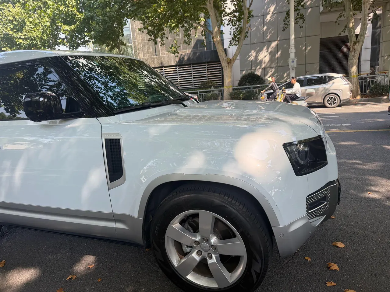 Land Rover Guard (Imported) 2022 Guard 90 2.0T P300 Tiger Ambition Automatic Gear 6