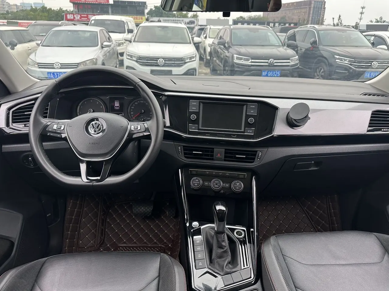 Volkswagen 2020 Tanyue 2.0TSI 330TSI Two-Drive Deluxe Zhilian Edition Pro Automatic Gear 2