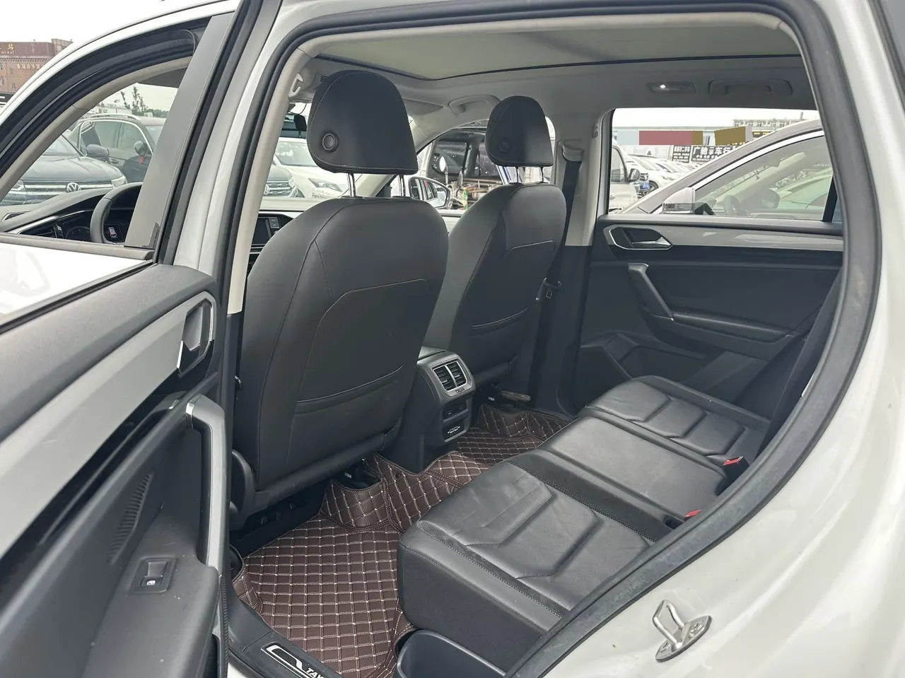 Volkswagen 2020 Tanyue 2.0TSI 330TSI Two-Drive Deluxe Zhilian Edition Pro Automatic Gear 4