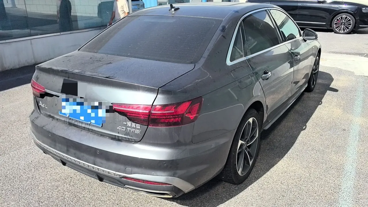 Audi 2022 A4L 2.0TFSI 40TFSI Fashion Dynamic Automatic 4