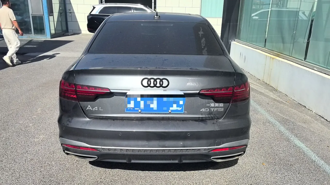 Audi 2022 A4L 2.0TFSI 40TFSI Fashion Dynamic Automatic 5