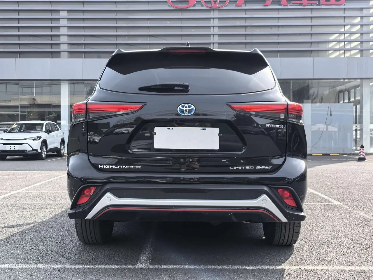 Toyota 2022 Highlander Dual Engine 2.5 Stepless Four-wheel Drive Extreme Edition 7-seat Automatic Gear 10