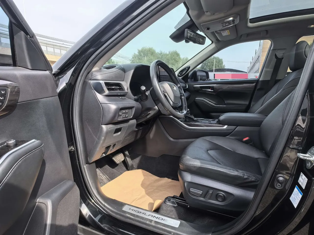 Toyota 2022 Highlander Dual Engine 2.5 Stepless Four-wheel Drive Extreme Edition 7-seat Automatic Gear 7