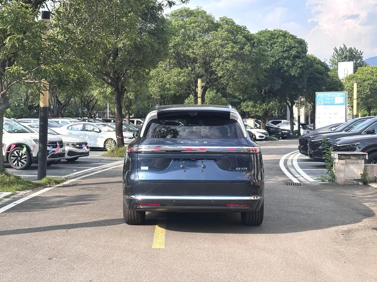 AITO 2026 AITO M7 Pure Electric Max 4-wheel Drive Edition 6 (192 Line Laser Radar) Automatic Gear 5