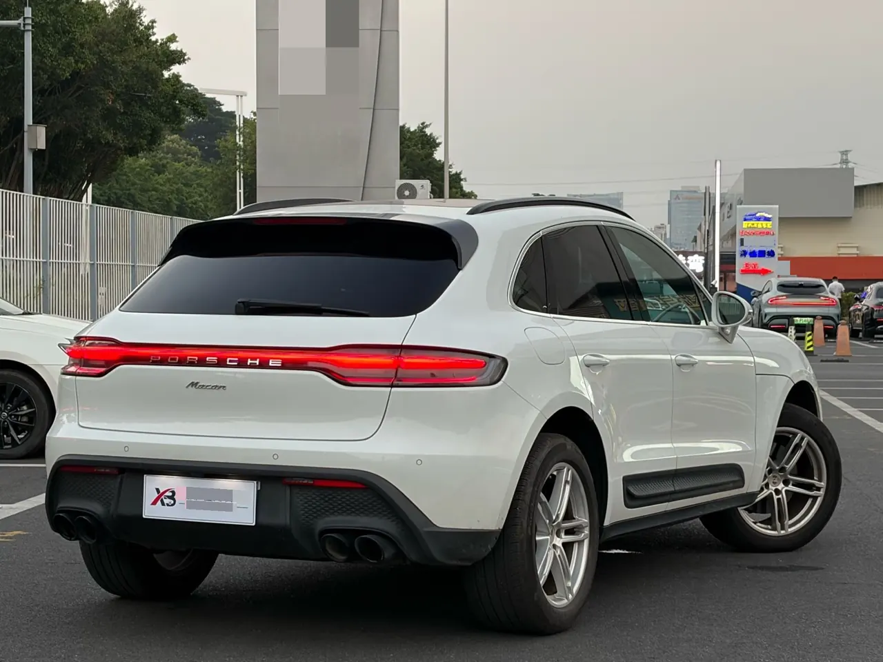 Porsche Macan (Imported) 2022 Macan 2.0T Automatic Gear 4