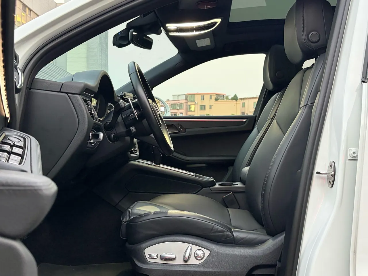 Porsche Macan (Imported) 2022 Macan 2.0T Automatic Gear 6